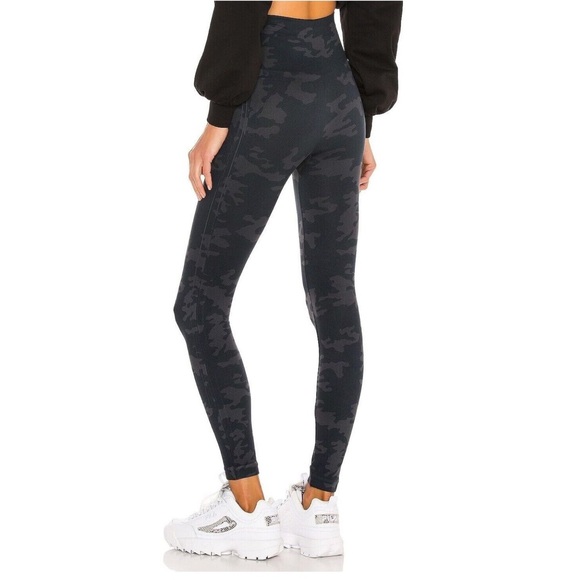 Spanx Look at Me Now Seamless High-Waisted Full Length Camo Leggings Sz S NEW - Picture 3 of 16